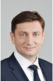 lukasz-pisarczyk.jpg lukasz-pisarczyk.jpg